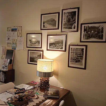 We # Are Ai Cassarelli Παλέρμο