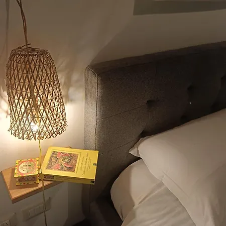 We # Are Ai Cassarelli Παλέρμο